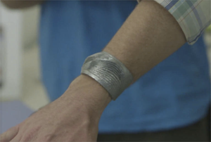 “反人类”的调温手环 Wristify