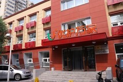 医养结合+社区医护+照护人才培育，优护万家如何打造养老服务闭环？