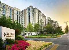 250万平方米的候鸟连锁，老年迪士尼般的生活氛围，泰康的养老社区究竟有何不同？