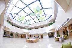 万科旗下光熙康复医院开门迎客，试水医养结合，打通养老服务产业链  